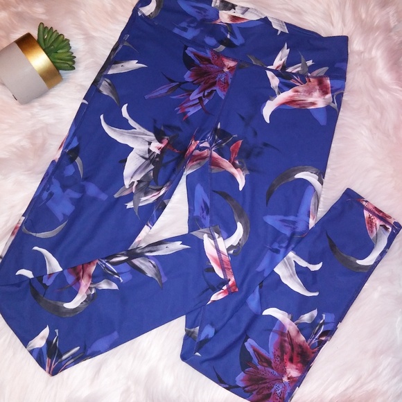 Fabletics Leggings - Picture 3 of 7